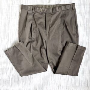 Jos A Bank Traveler’s Collection Pants 42x30 Olive Pleated Dress Pants NWOT
